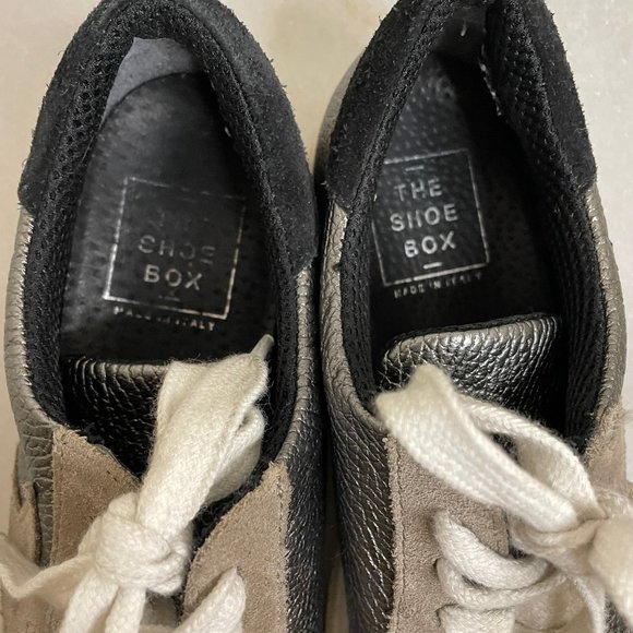 The Shoe Box Silver /Gray Metallic Star Sneakers (like Golden Goose) Sz 7 - Picture 4 of 9